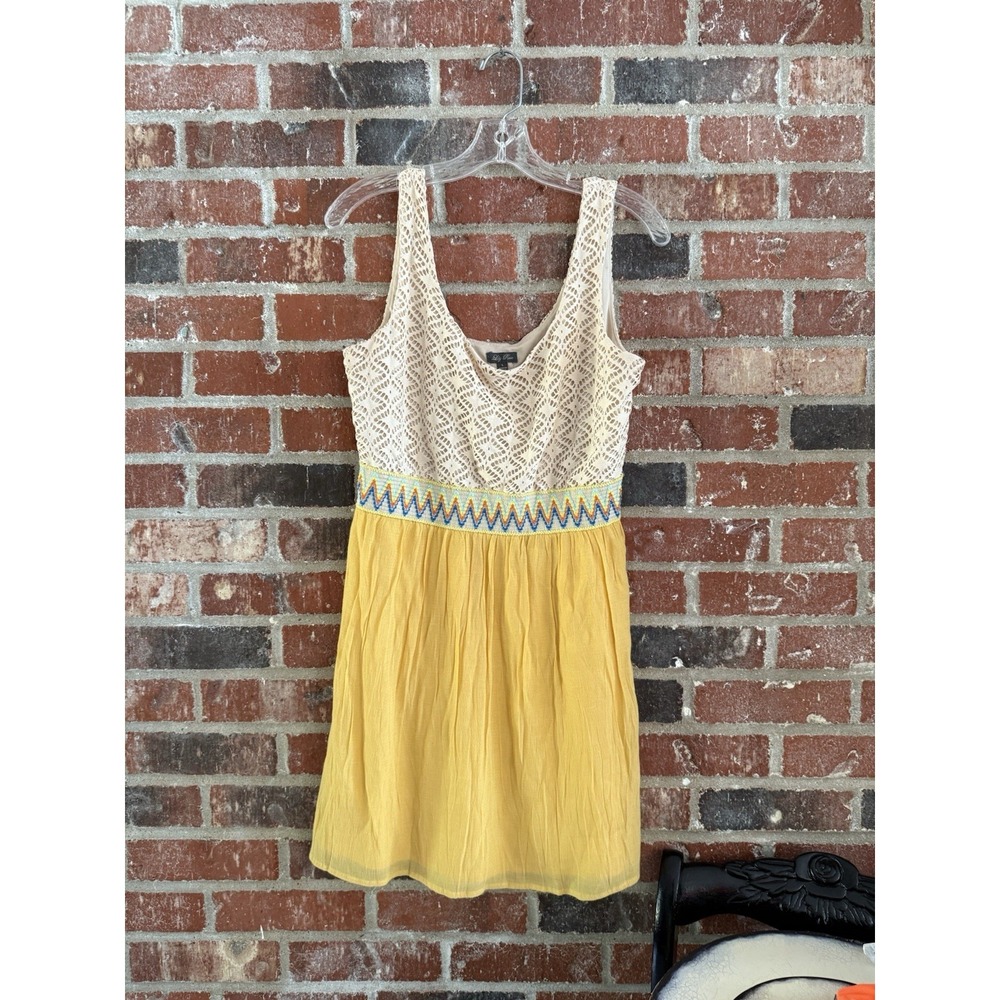 Lily Rose Sleeveless Lace Mini Dress,‎ Yellow Size L